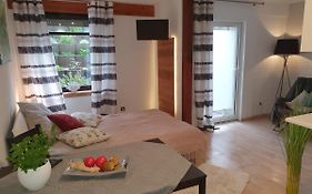 Privat Apartaments , eigene Eigang, eigene Badezimmer, und eigene Küche